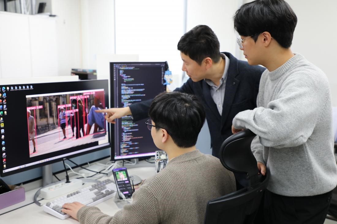 Artificial Intelligence & Vision Research
